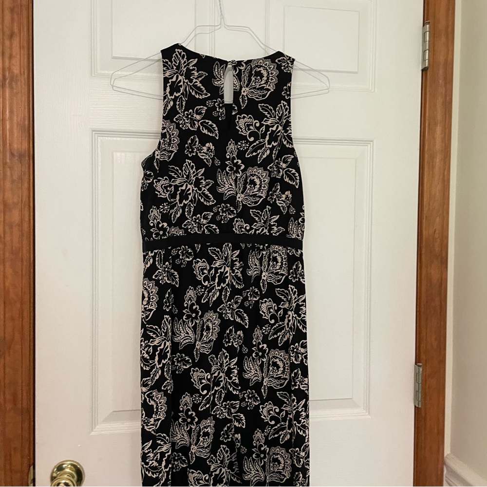 LOFT Black and Cream Floral Midi Dress - Picture 5 of 5